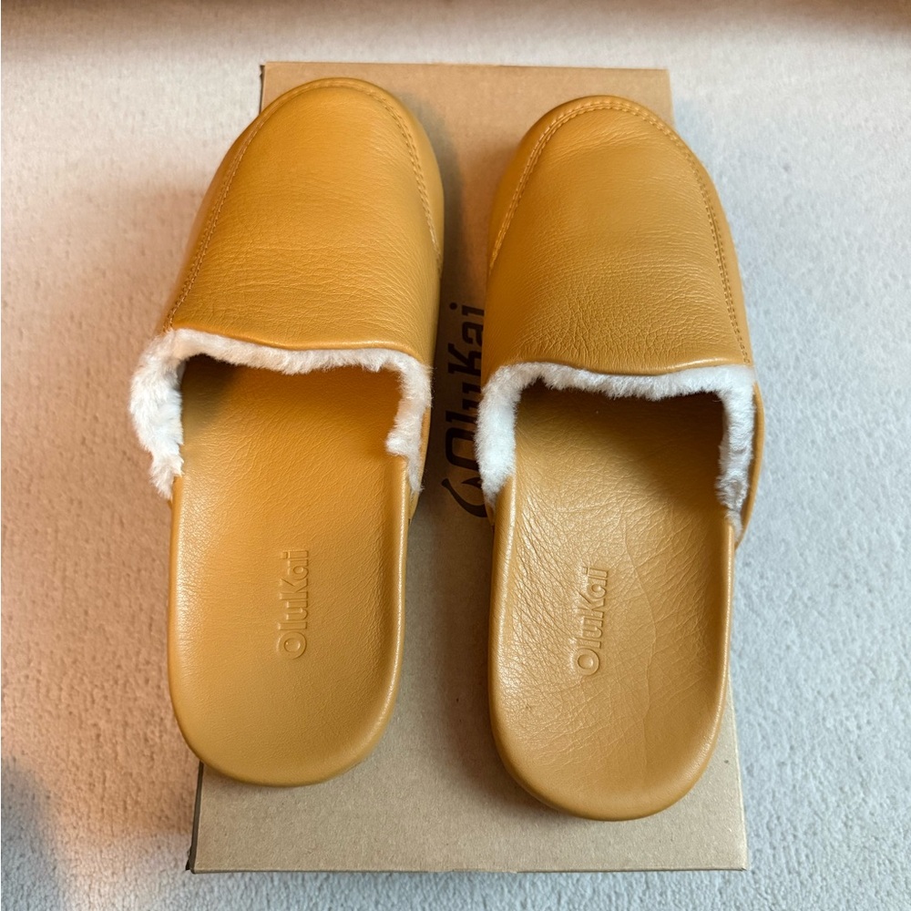 OluKai Konea Genuine Shearling Lined Mule (Women)